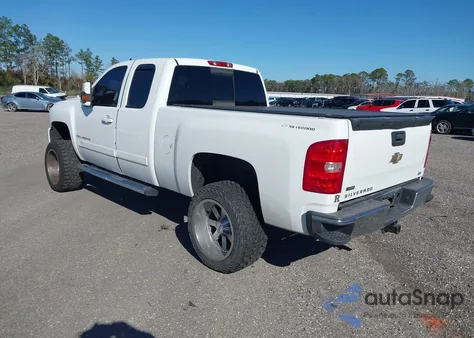 2008 Chevrolet Silverado 1500 Ltz z USA, uszkodzony, nr VIN 1GCEC19018Z107412